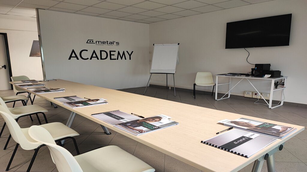 Diese Woche haben wir die Metal's Academy eingeweiht!